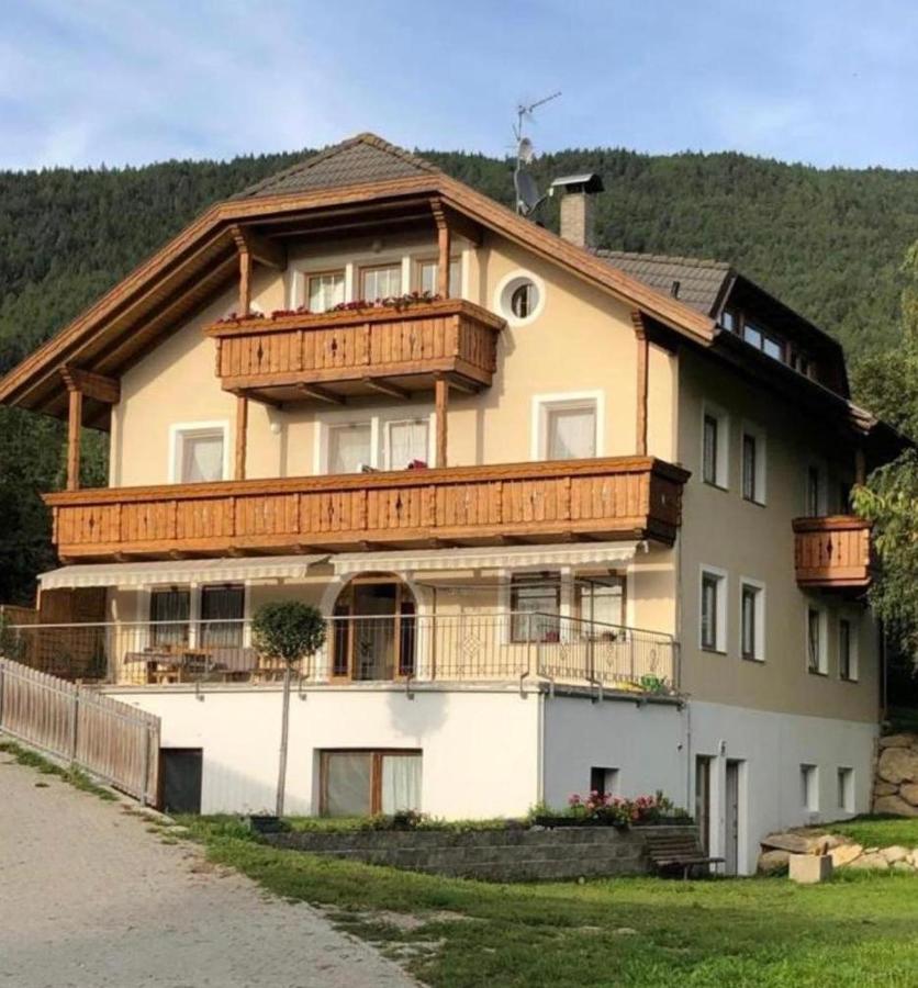 Schoenhuberhof Apartment Panoramablick Brunico Bagian luar foto